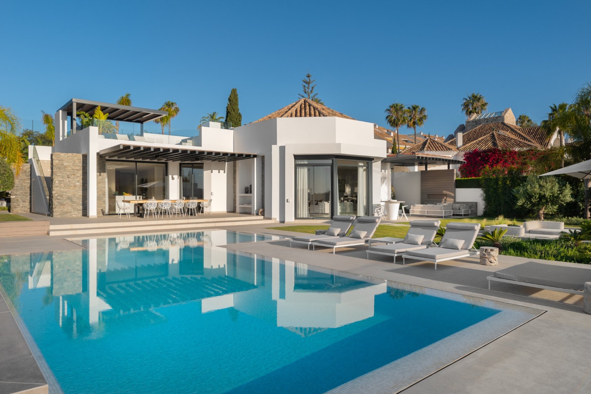 Resale - Villa -
Marbella - Nueva Andalucía