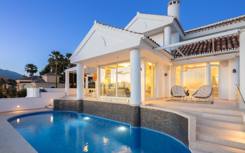 Resale - Villa -
Marbella - Nueva Andalucía