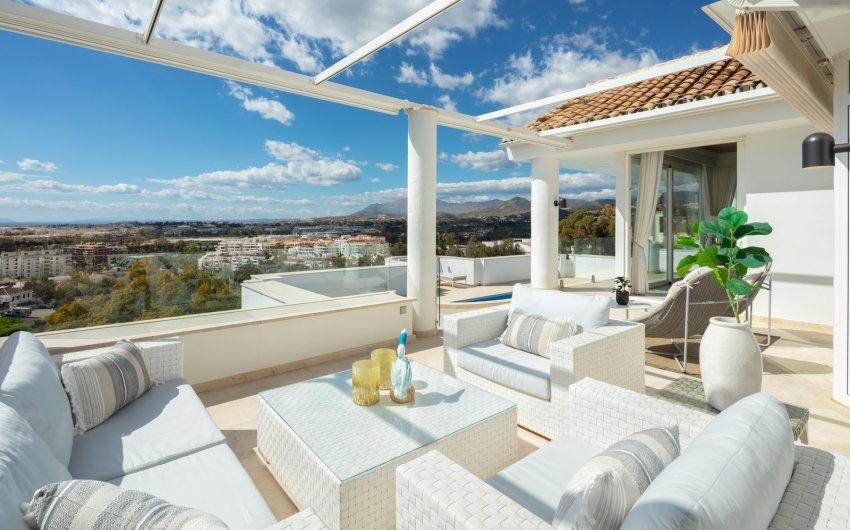 Resale - Villa -
Marbella - Nueva Andalucía