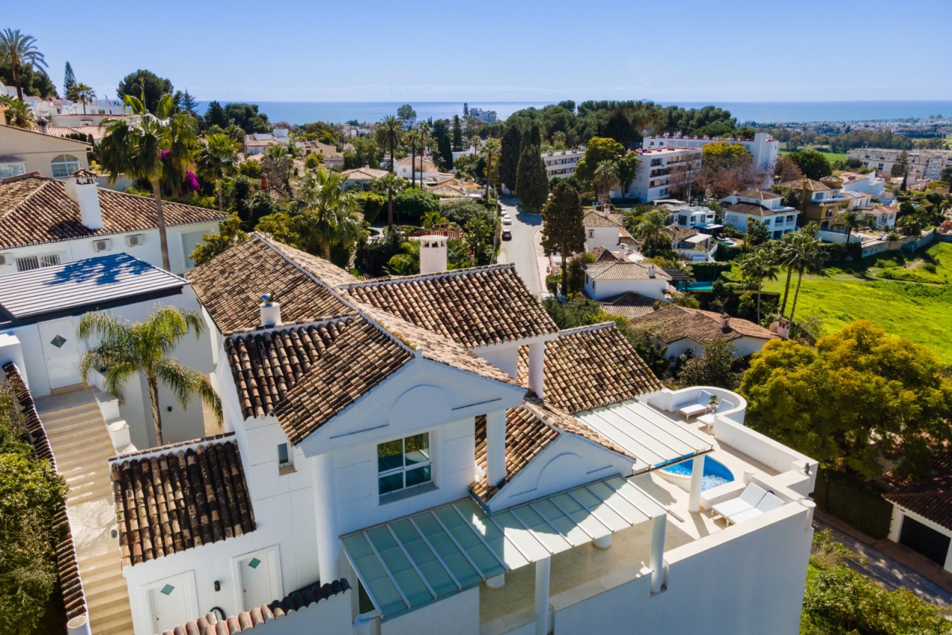 Resale - Villa -
Marbella - Nueva Andalucía