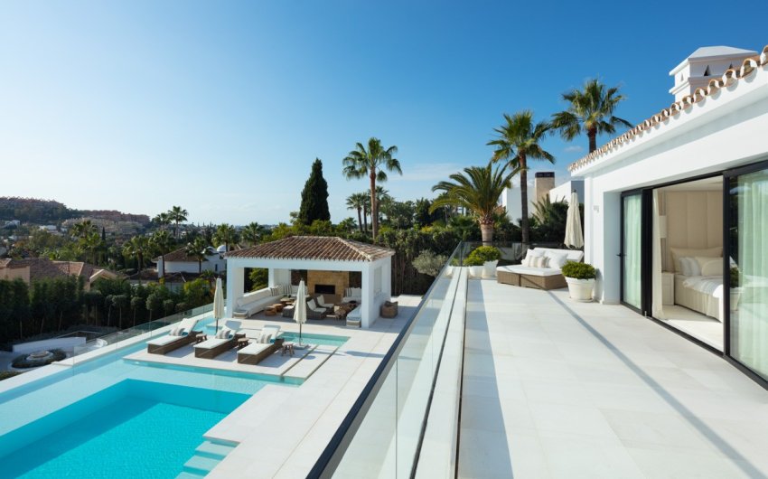 Resale - Villa -
Marbella - Nueva Andalucía