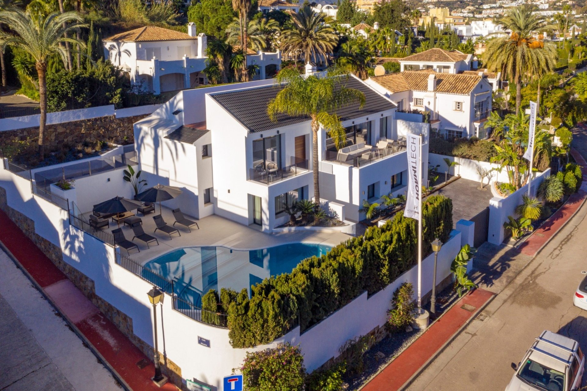 Resale - Villa -
Marbella - Nueva Andalucía