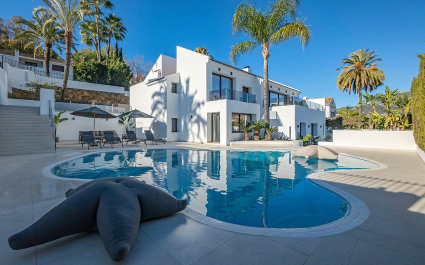 Resale - Villa -
Marbella - Nueva Andalucía