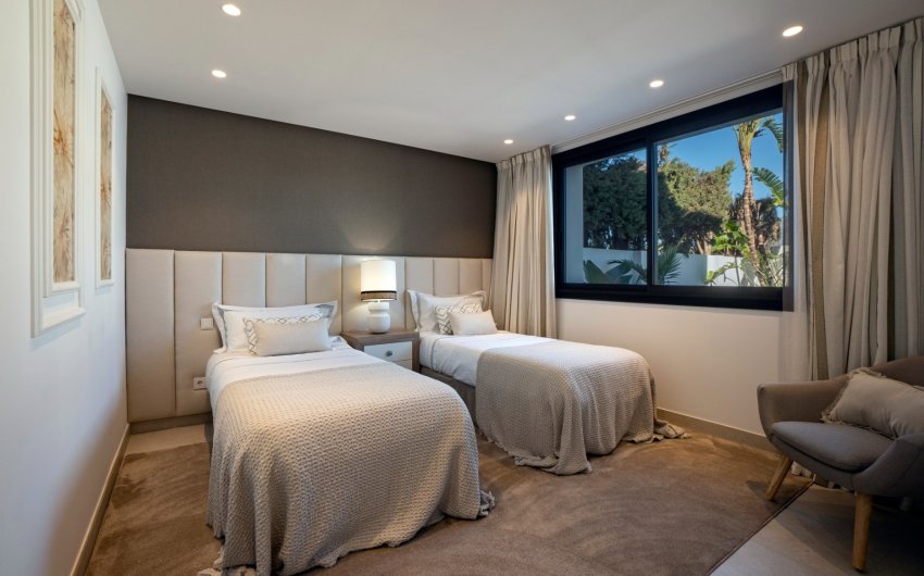 Resale - Villa -
Marbella - Nueva Andalucía