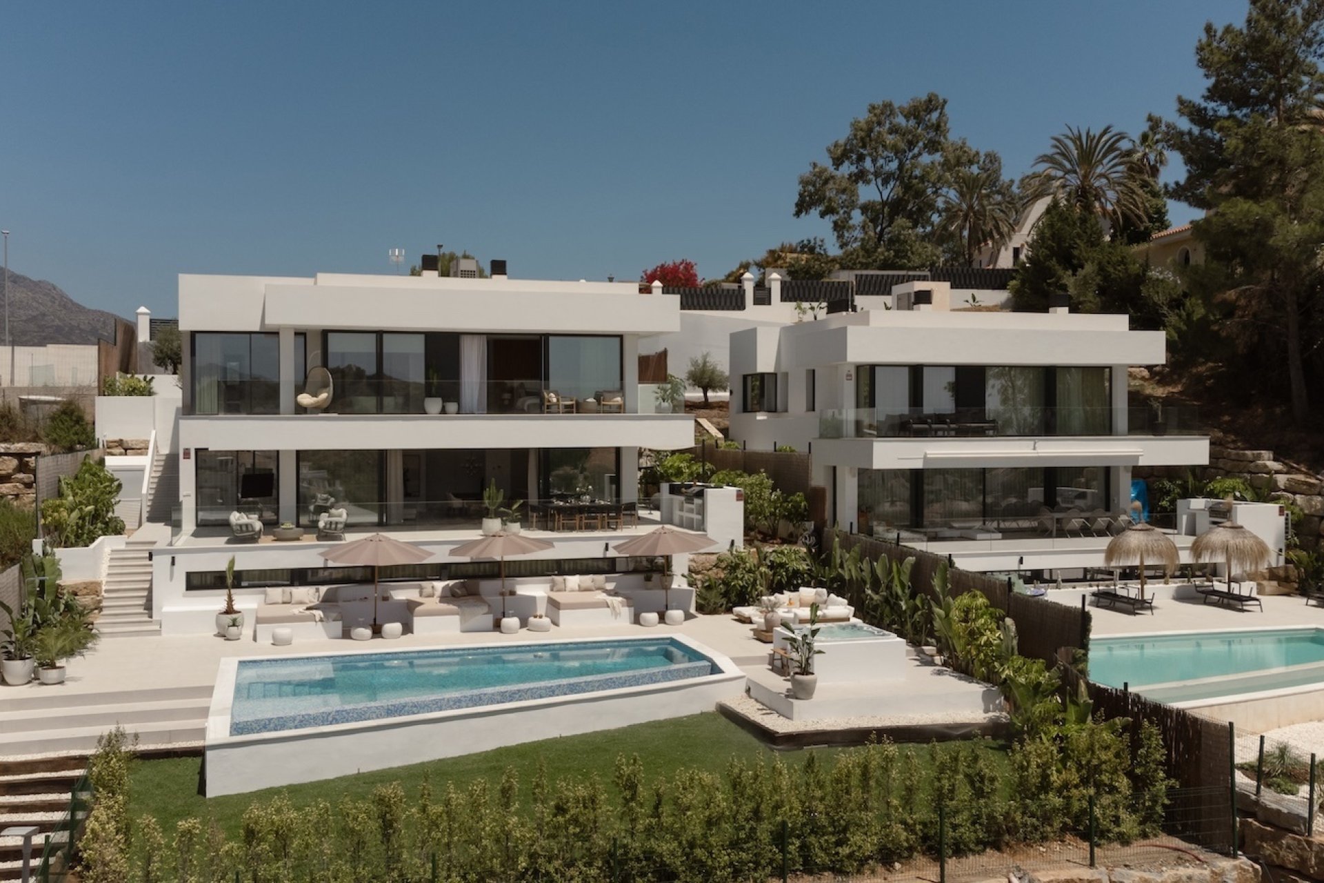 Resale - Villa -
Marbella - Nueva Andalucía