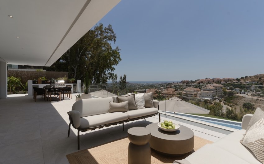 Resale - Villa -
Marbella - Nueva Andalucía