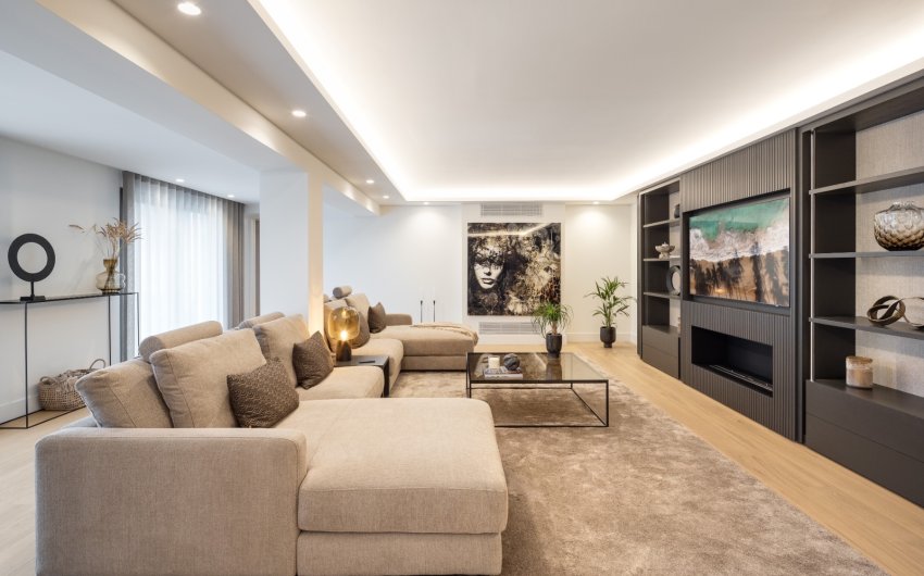 Resale - Villa -
Marbella - Nueva Andalucía