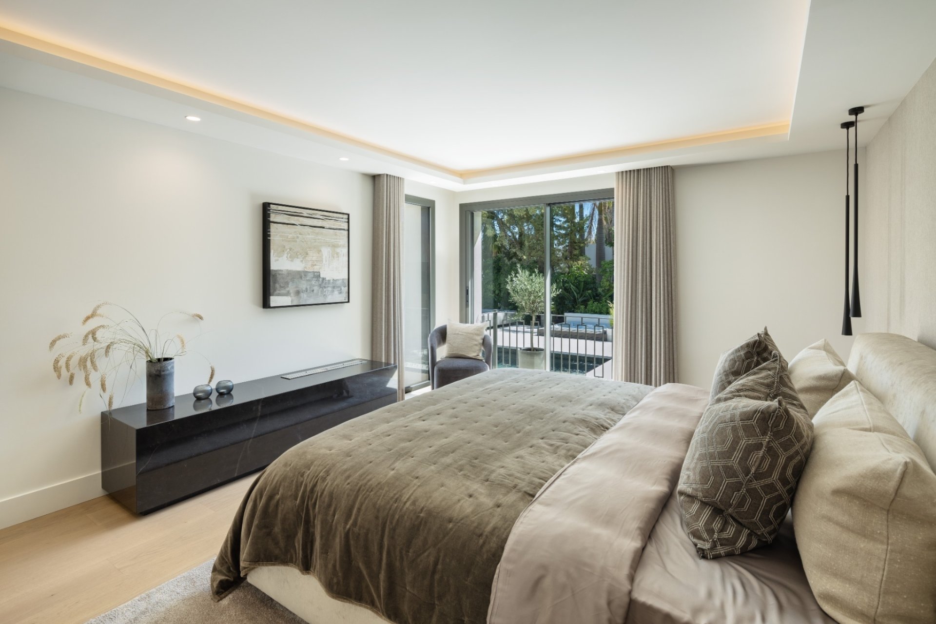 Resale - Villa -
Marbella - Nueva Andalucía