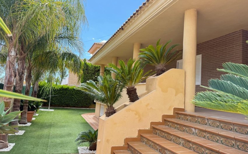 Resale - Villa -
Mazarron - Bolnuevo