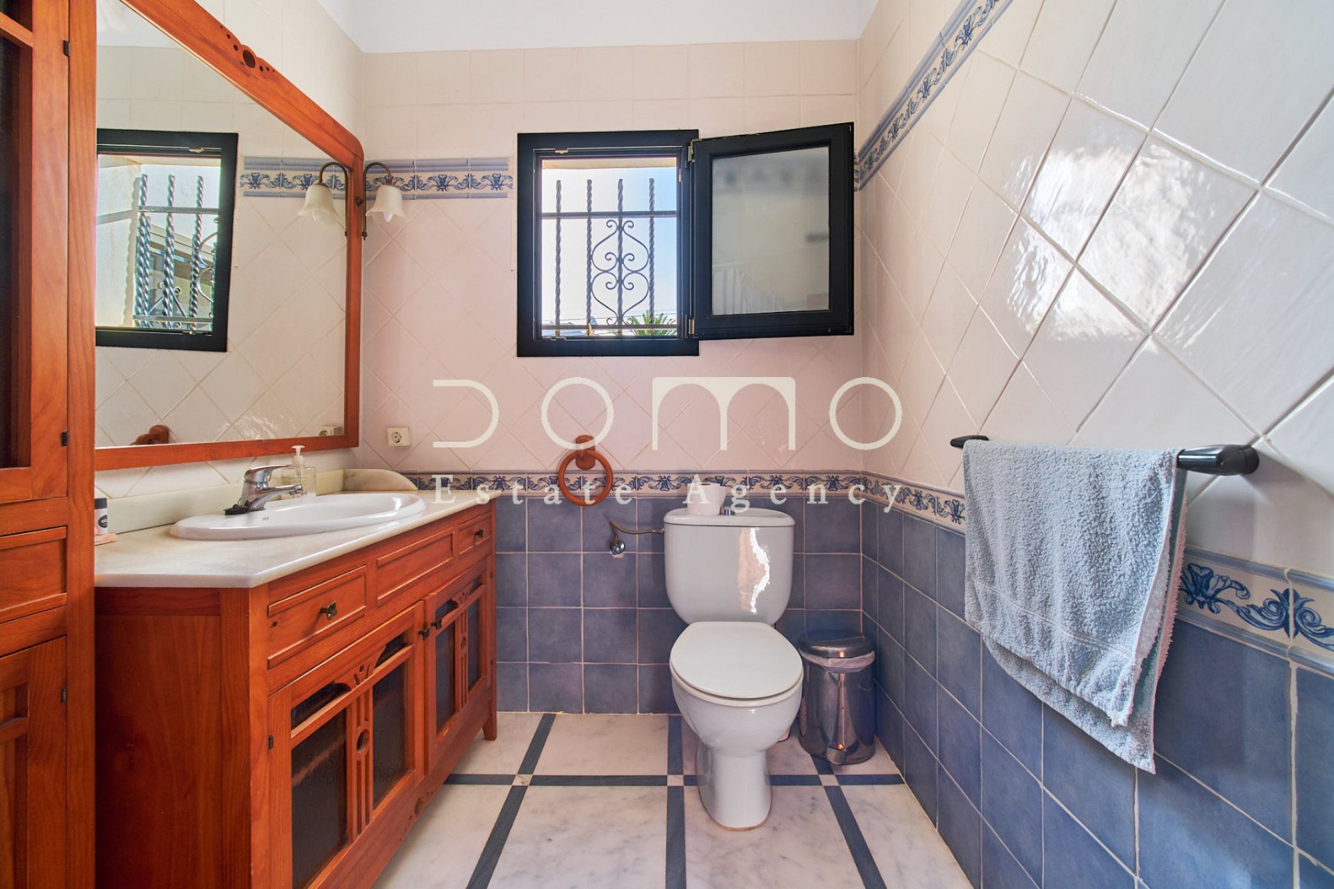 Resale - Villa -
Mojacar - Mojácar