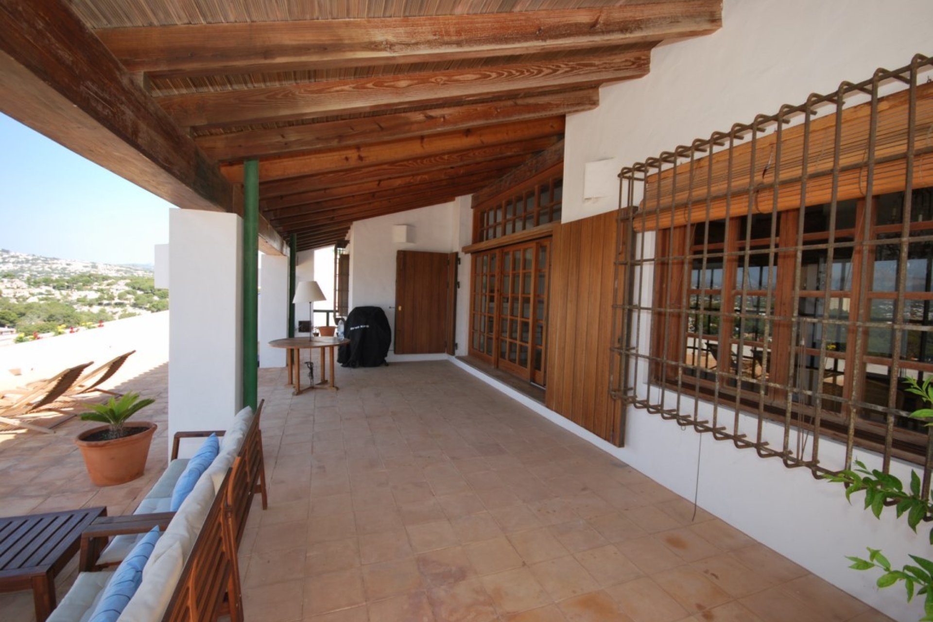 Resale - Villa -
Moraira - Benimeit