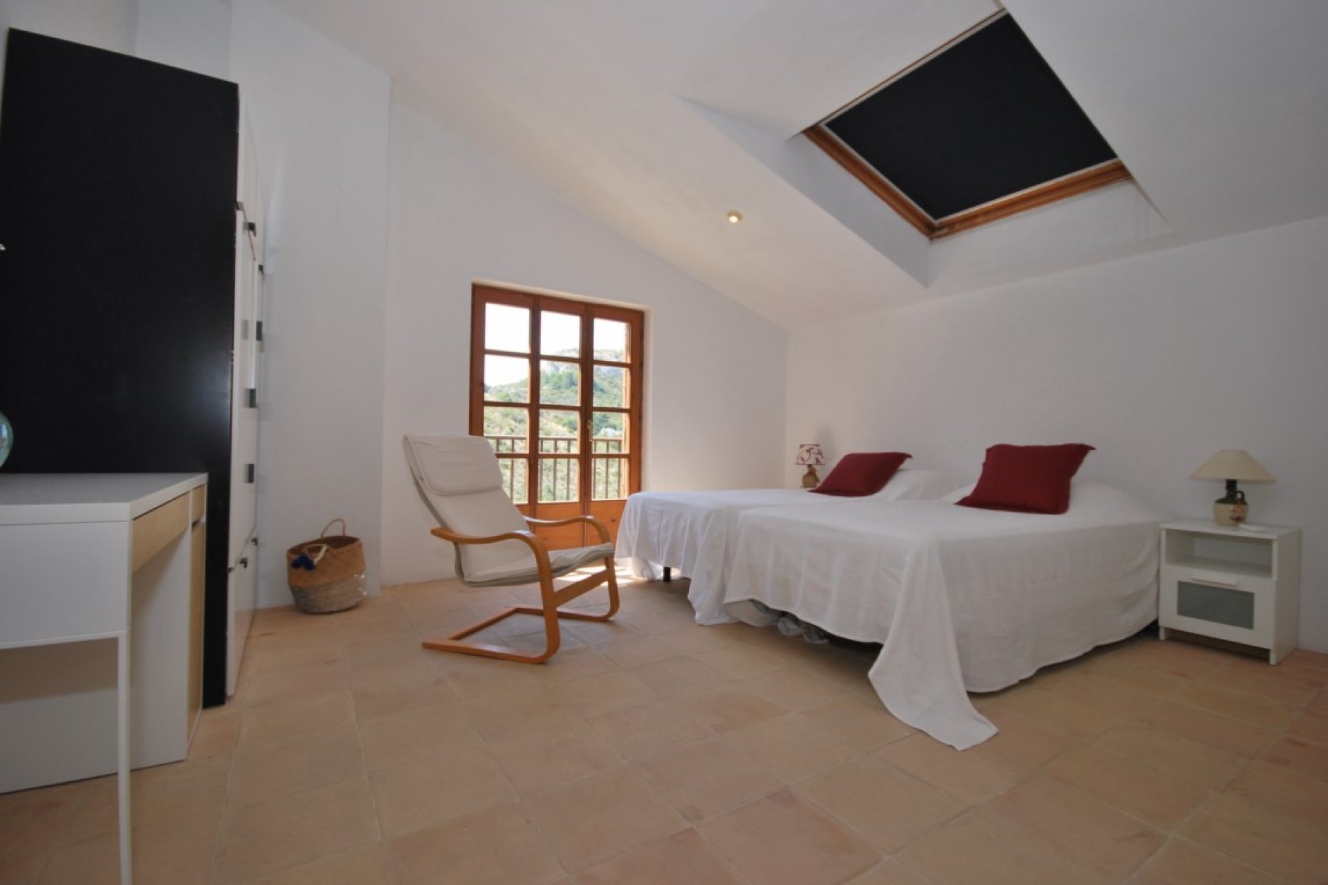 Resale - Villa -
Moraira - Benimeit