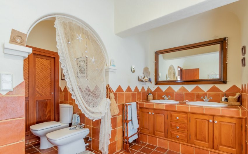 Resale - Villa -
Moraira - El Portet