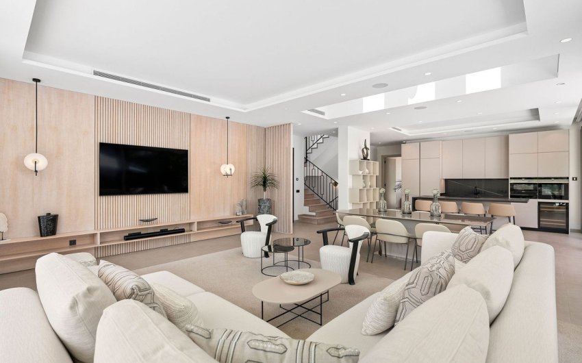 Resale - Villa -
Nueva Andalucía - Costa del Sol