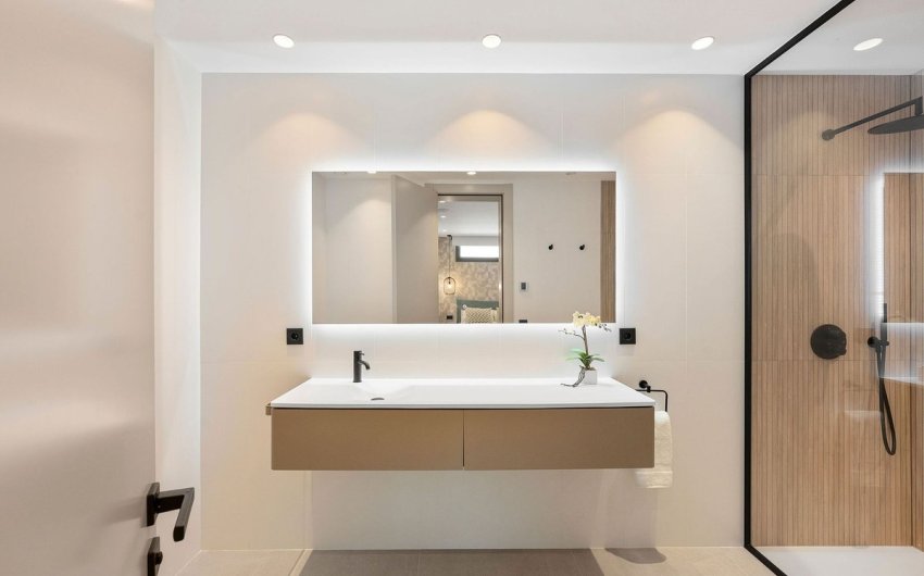 Resale - Villa -
Nueva Andalucía - Costa del Sol