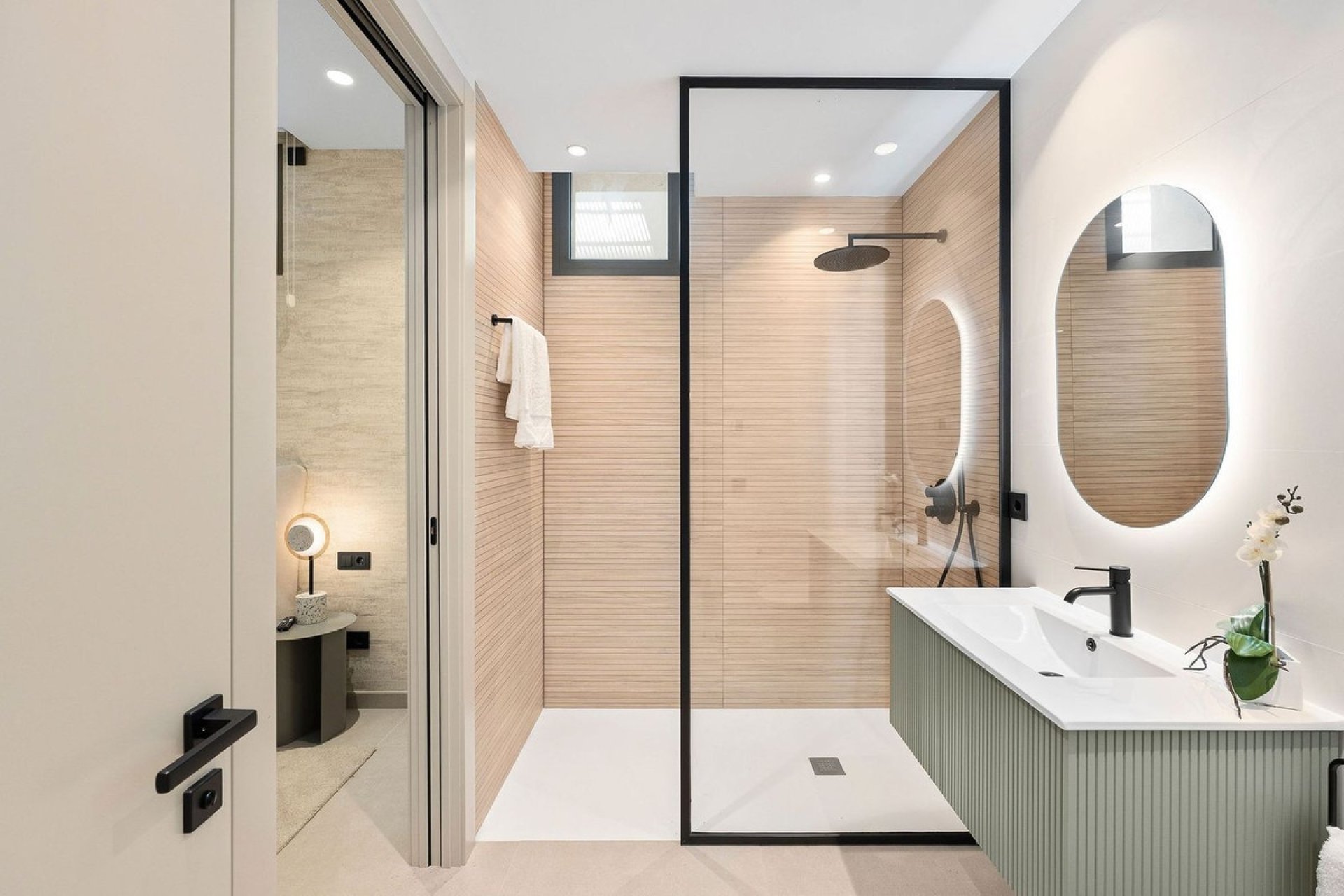 Resale - Villa -
Nueva Andalucía - Costa del Sol