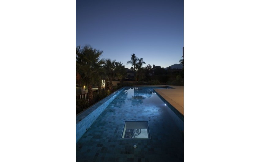 Resale - Villa -
Nueva Andalucía - Costa del Sol