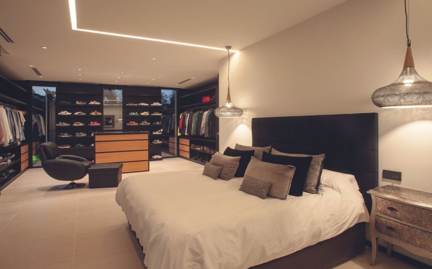 Resale - Villa -
Nueva Andalucía - Costa del Sol