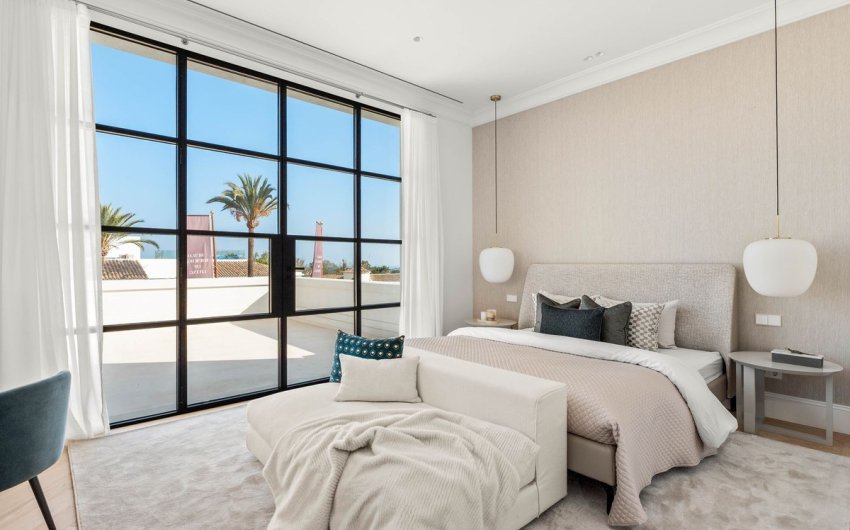 Resale - Villa -
Nueva Andalucía - Costa del Sol