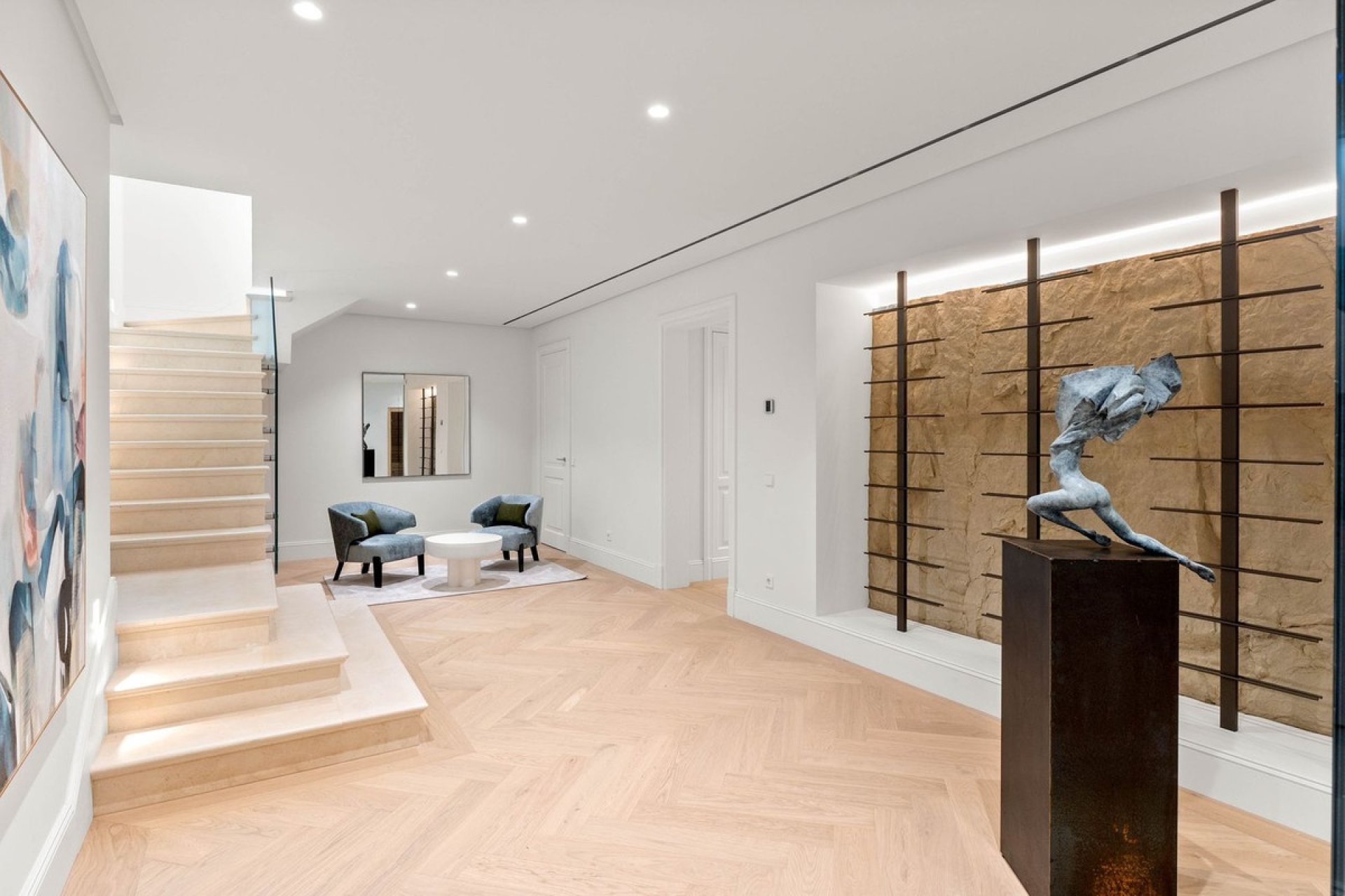 Resale - Villa -
Nueva Andalucía - Costa del Sol