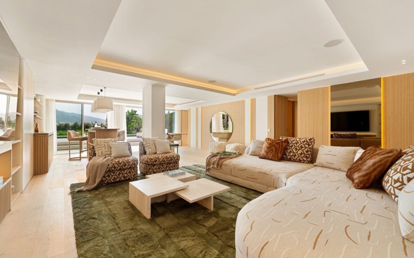 Resale - Villa -
Nueva Andalucía - Costa del Sol