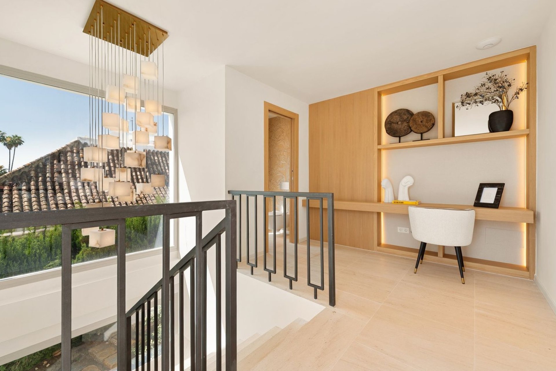 Resale - Villa -
Nueva Andalucía - Costa del Sol