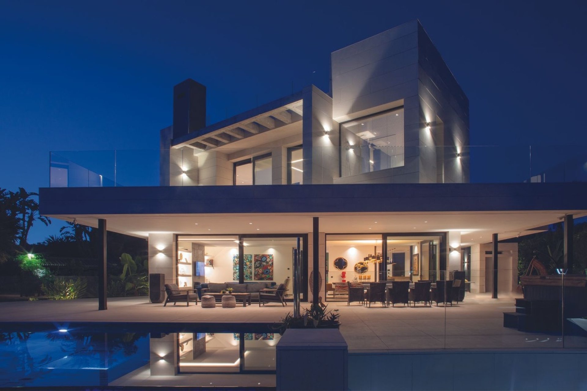 Resale - Villa -
Nueva Andalucía - Costa del Sol