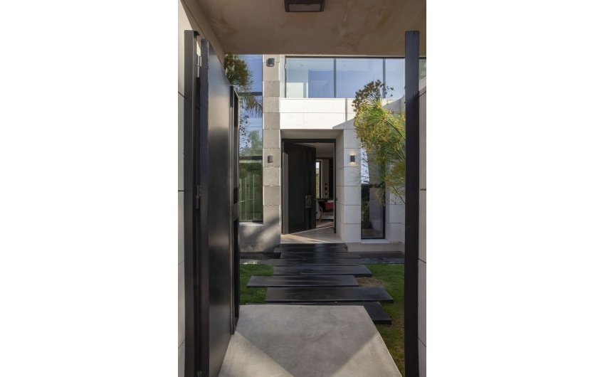 Resale - Villa -
Nueva Andalucía - Costa del Sol