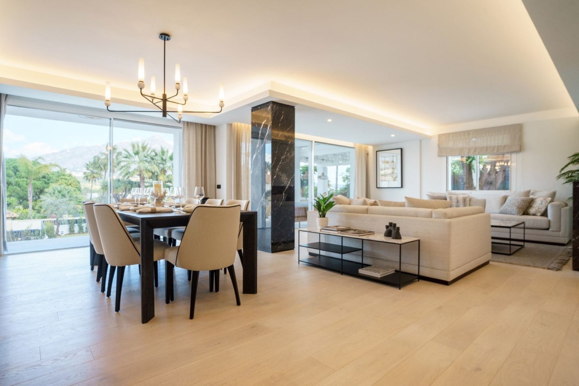 Resale - Villa -
Nueva Andalucía - Costa del Sol