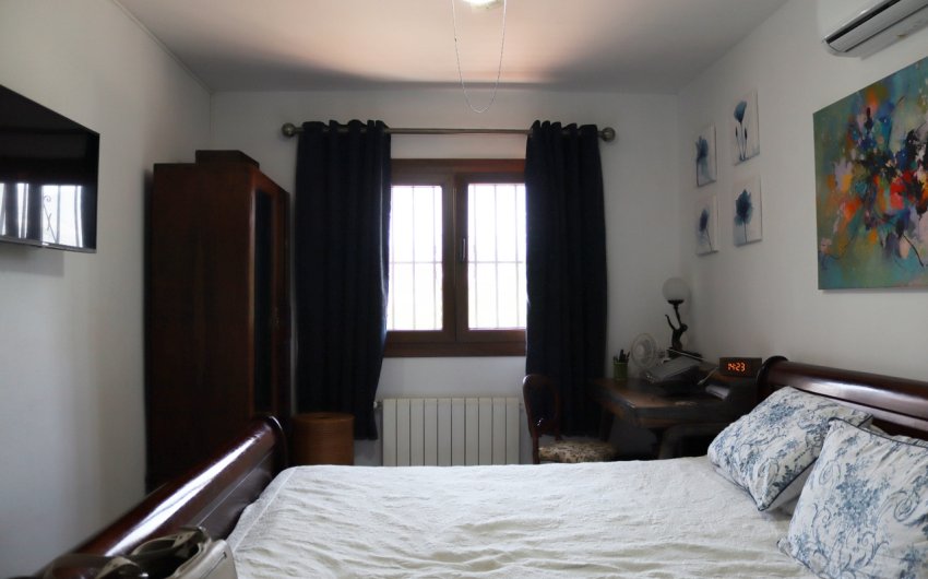 Resale - Villa -
Orba - Inland