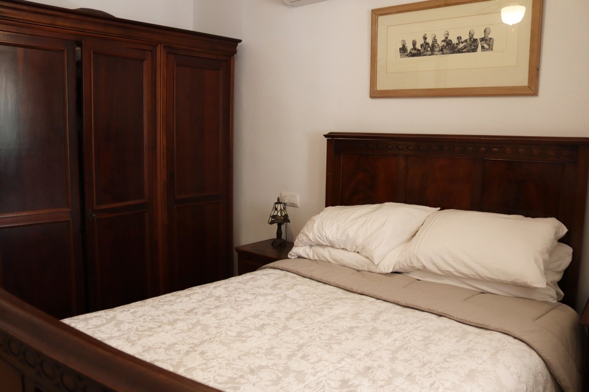 Resale - Villa -
Orba - Inland