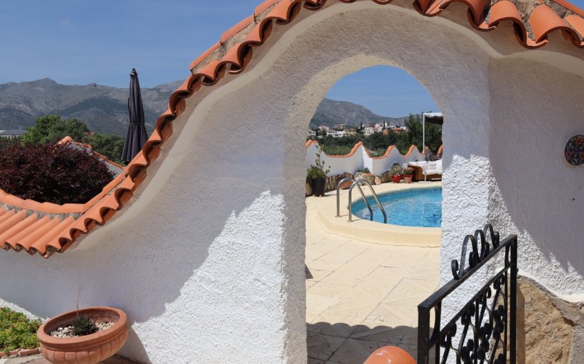 Resale - Villa -
Orba - Inland