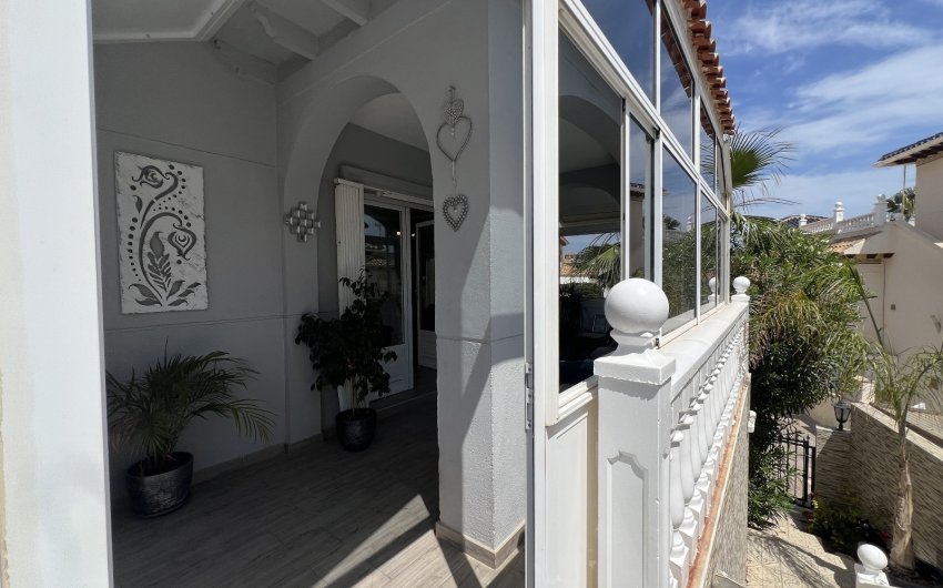 Resale - Villa -
Orihuela - Costa Blanca