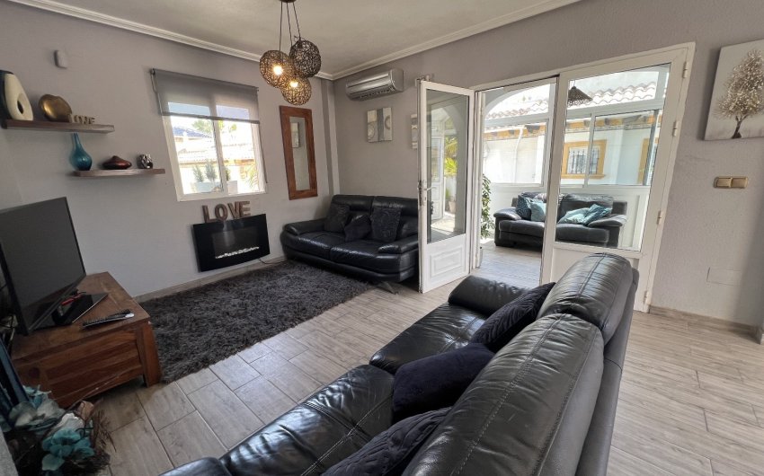 Resale - Villa -
Orihuela - Costa Blanca