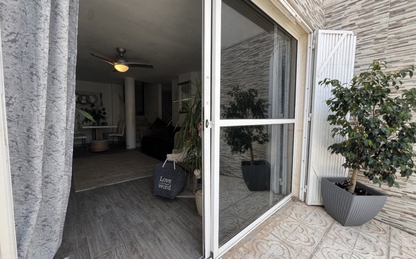 Resale - Villa -
Orihuela - Costa Blanca