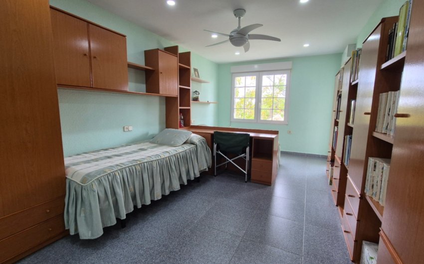 Resale - Villa -
Orihuela - Costa Blanca