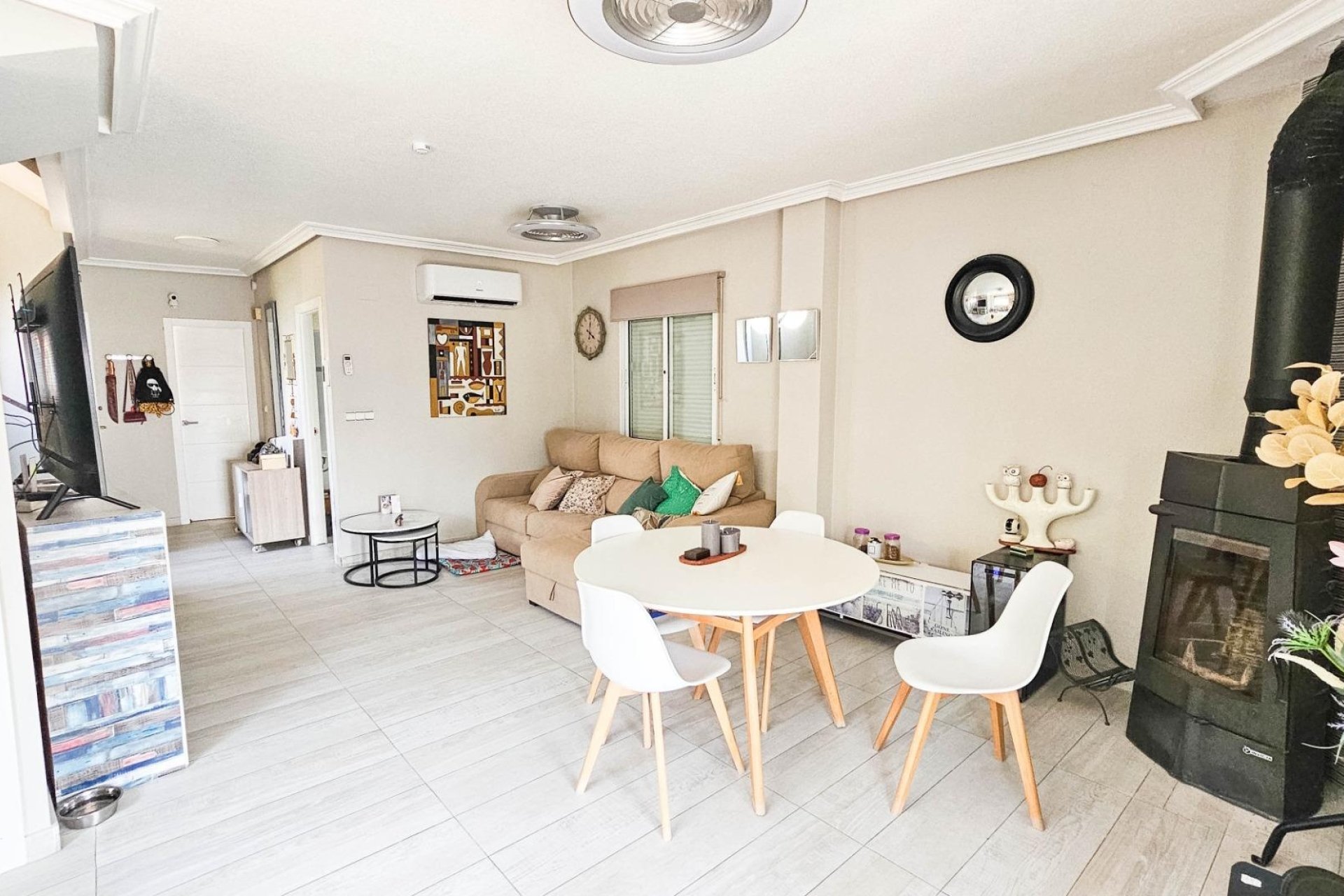 Resale - Villa -
Orihuela Costa - Cabo Roig