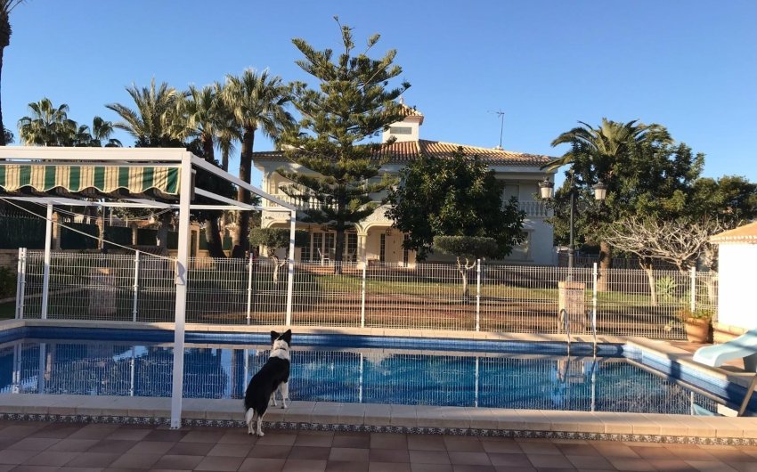 Resale - Villa -
Orihuela Costa - Cabo Roig