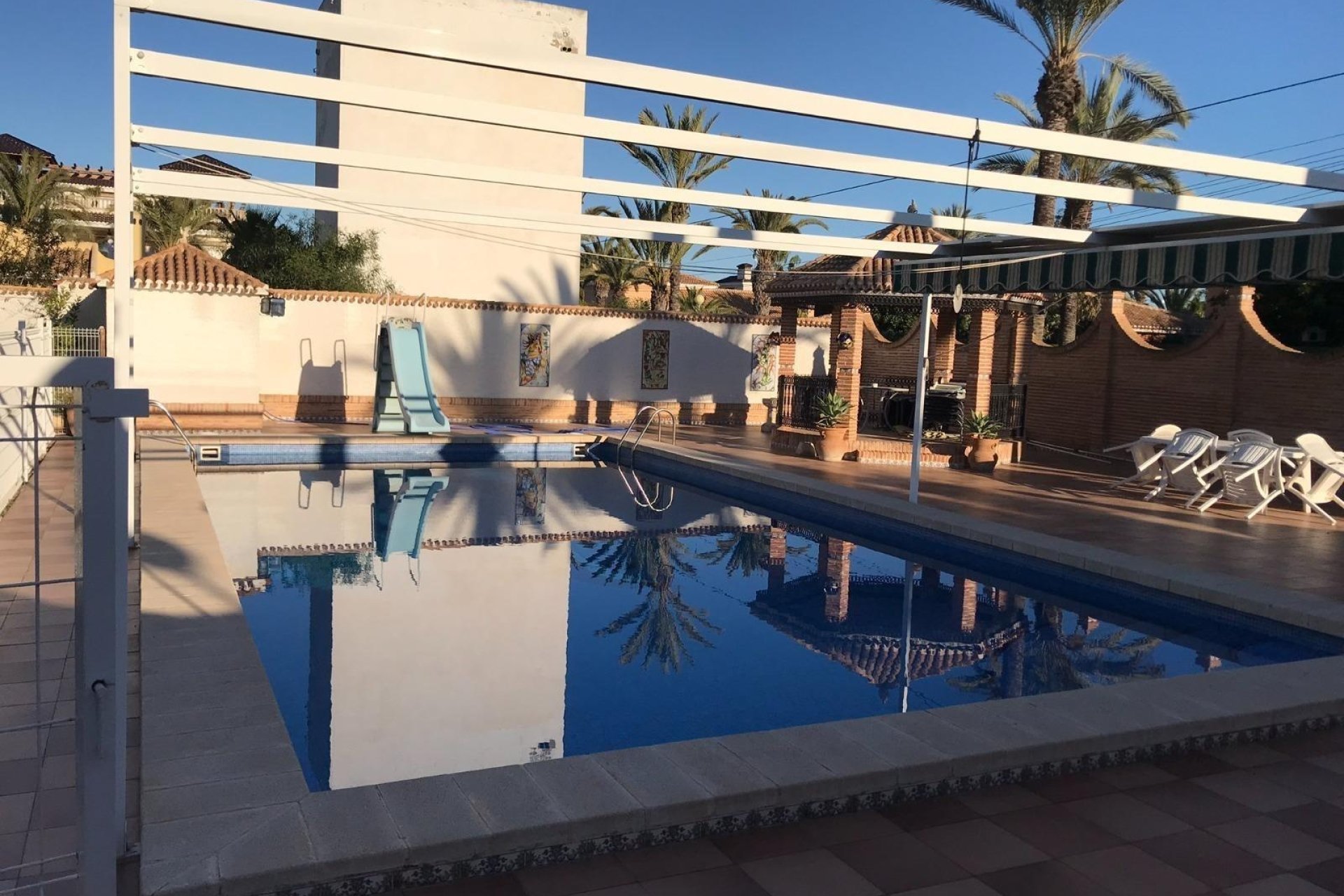 Resale - Villa -
Orihuela Costa - Cabo Roig