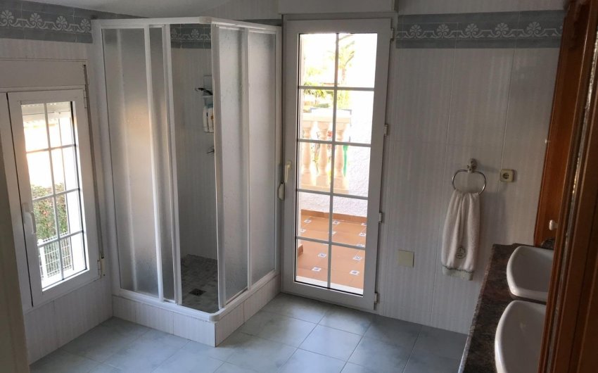 Resale - Villa -
Orihuela Costa - Cabo Roig