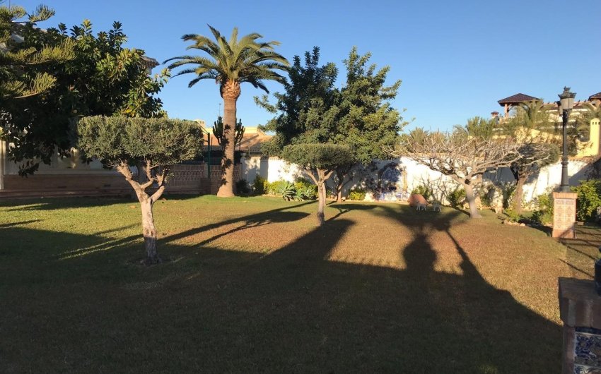 Resale - Villa -
Orihuela Costa - Cabo Roig