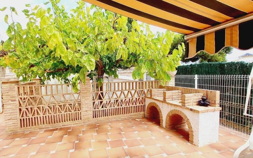 Resale - Villa -
Orihuela Costa - Cabo Roig