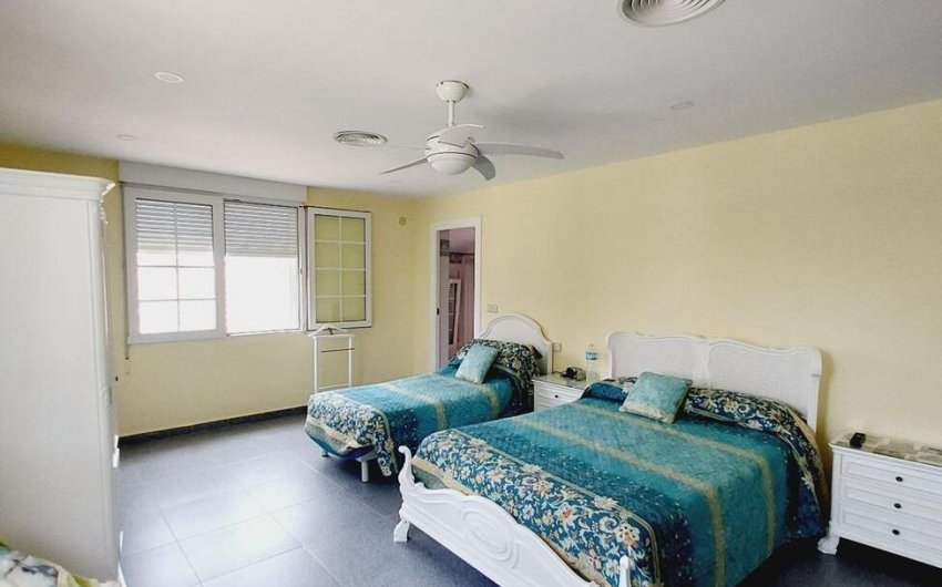 Resale - Villa -
Orihuela Costa - Cabo Roig