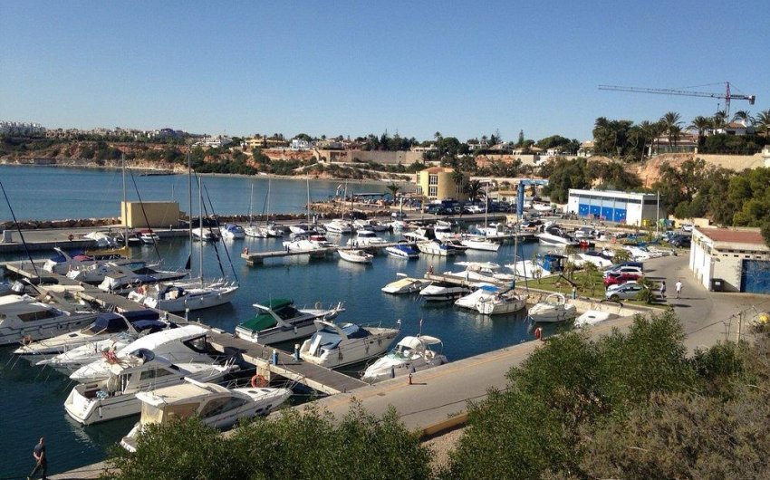 Resale - Villa -
Orihuela Costa - Cabo Roig