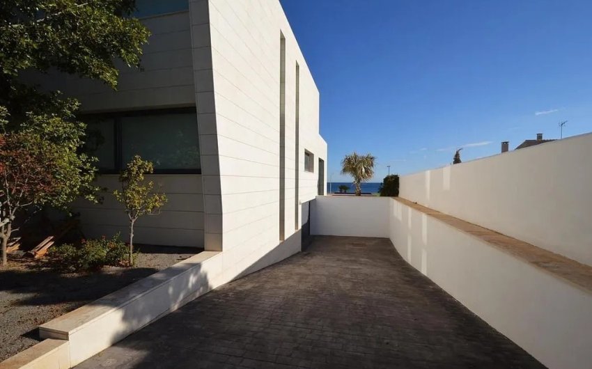 Resale - Villa -
Orihuela Costa - Cabo Roig