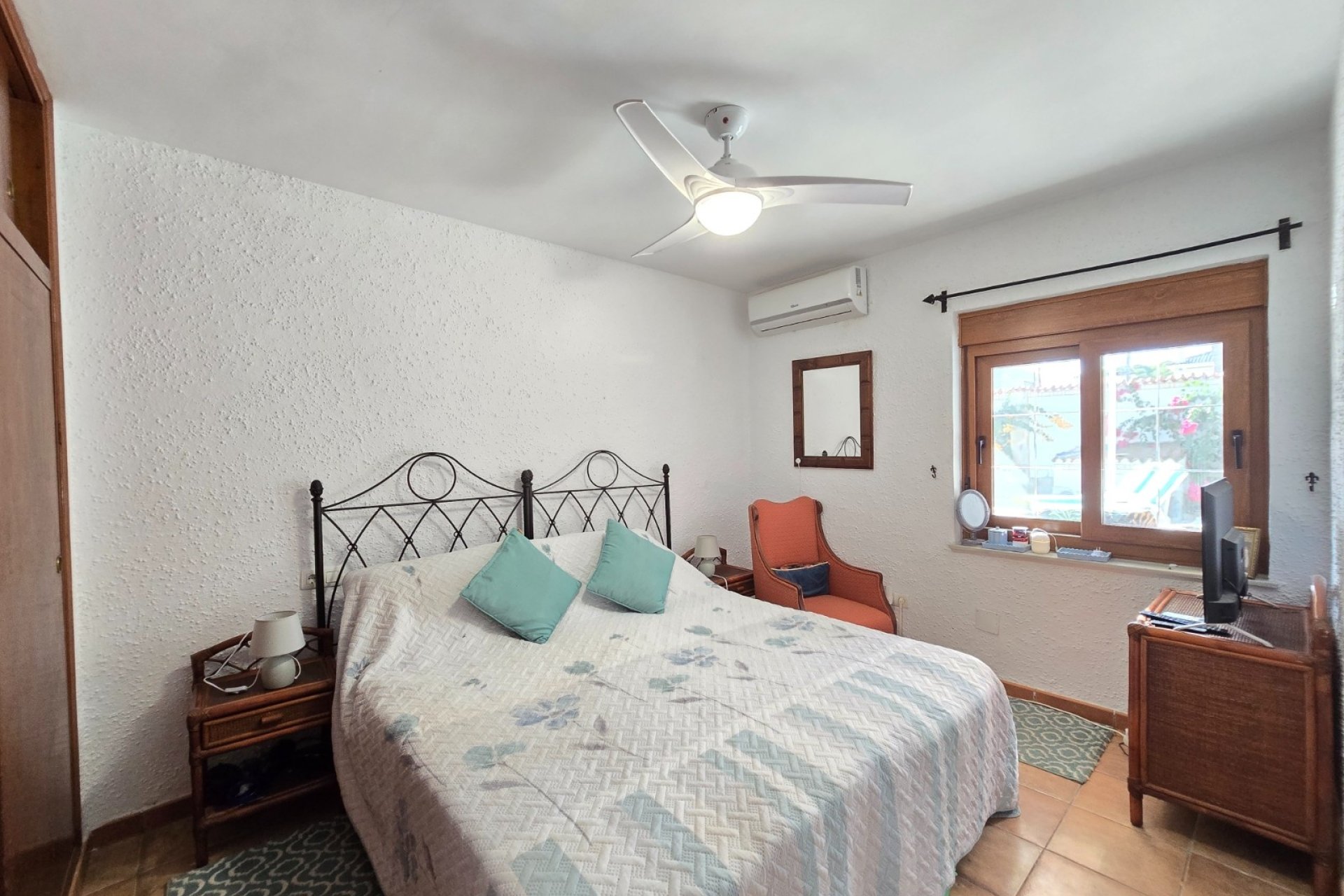 Resale - Villa * -
Orihuela Costa * - Cabo Roig *