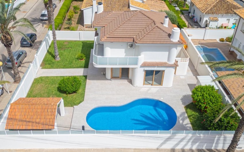 Resale - Villa -
Orihuela Costa - Cabo Roig
