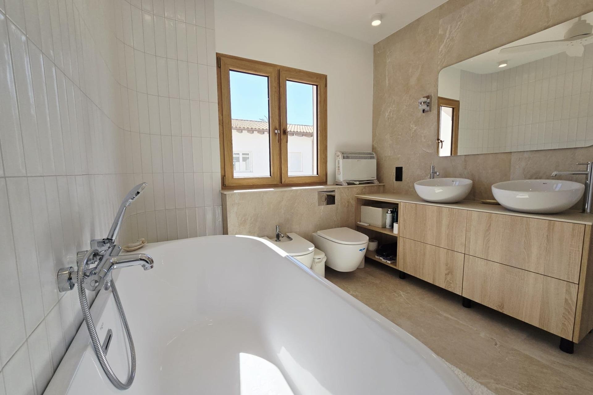 Resale - Villa -
Orihuela Costa - Cabo Roig