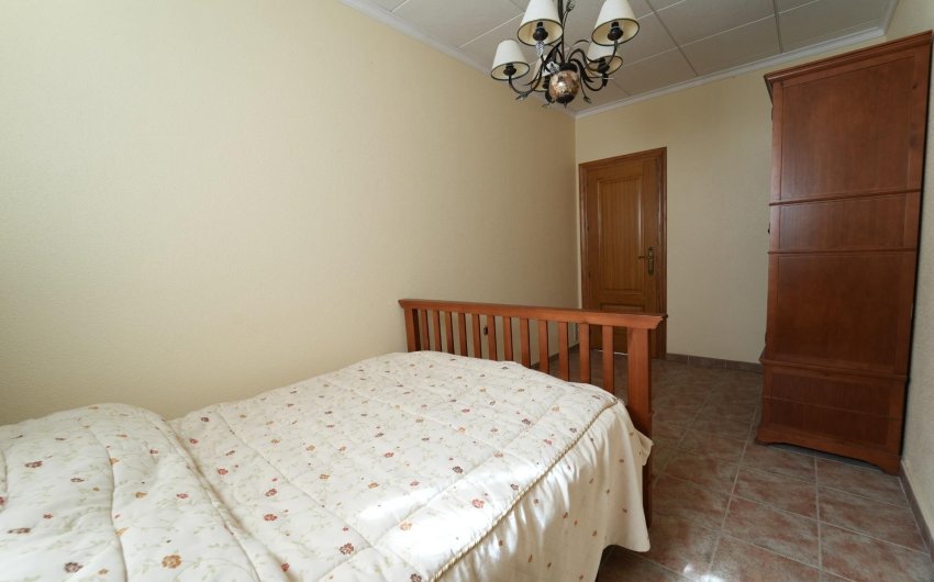 Resale - Villa -
Orihuela Costa - Campoamor