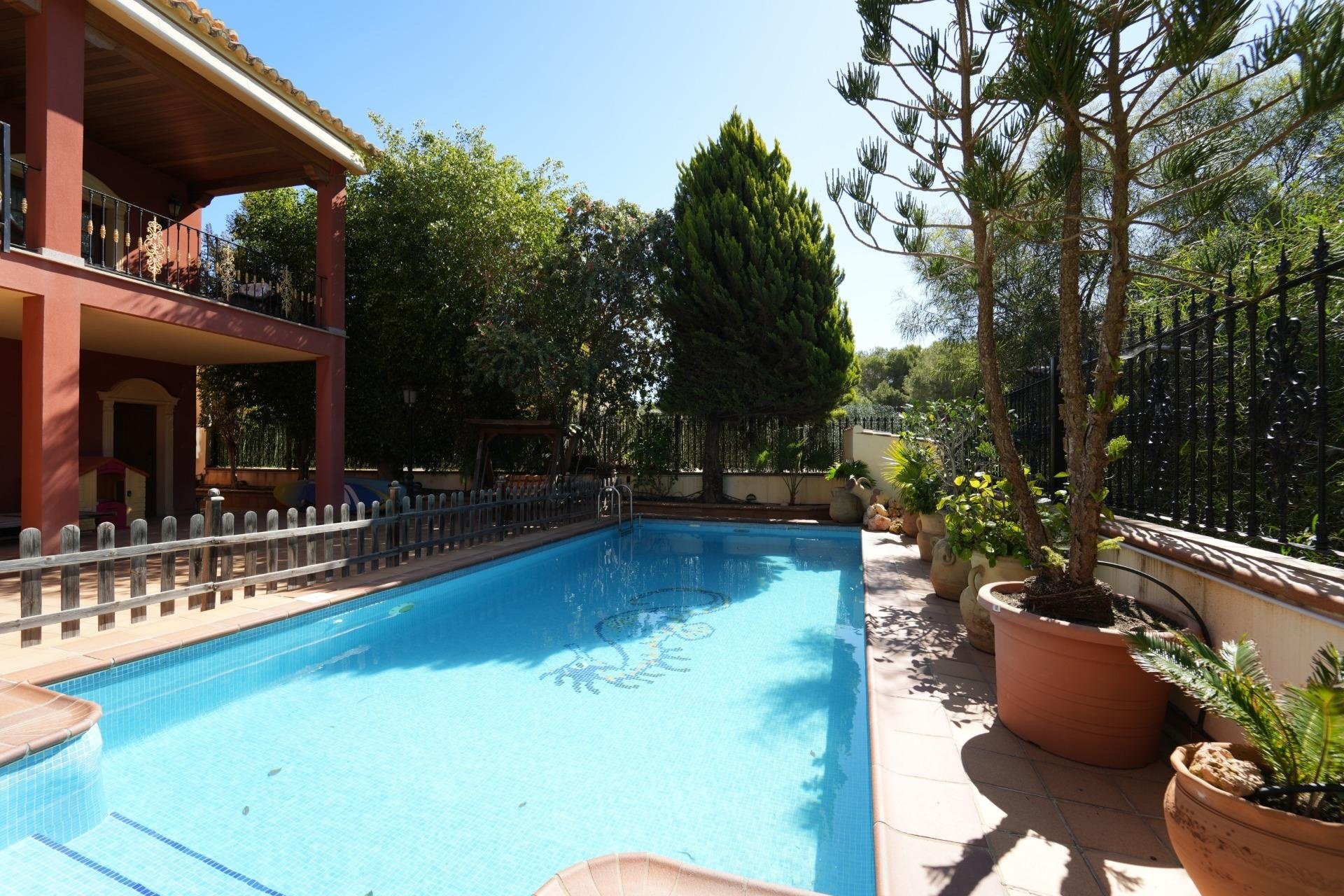 Resale - Villa -
Orihuela Costa - Campoamor
